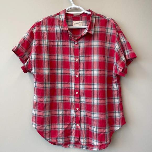 Universal Thread men's Plaid Button Down tshirt - Picture 2 of 4